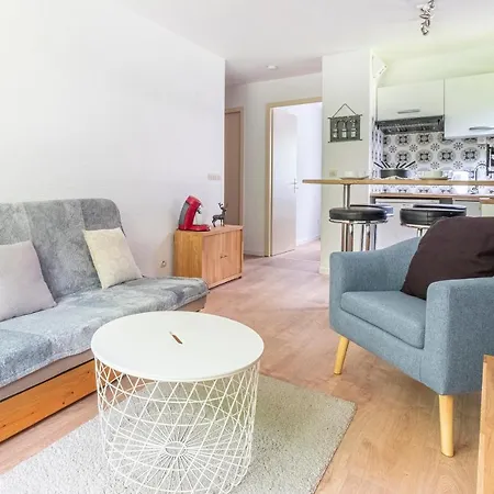 Sapi Happy Sunny Flat With A Garden Apartment *